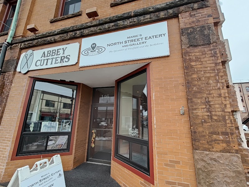 Marie's North Street Eatery And Gallery