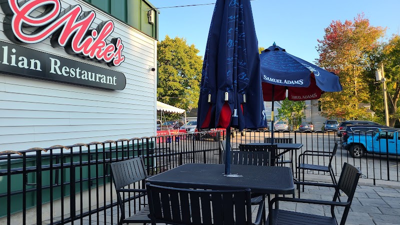Mr Mike's Restaurant & Lounge