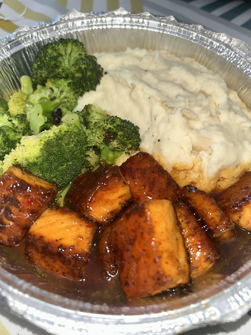 Rosé Restaurant & Lounge