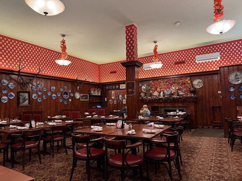 Student Prince Cafe and The Fort